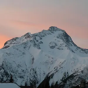 https://au-coeur-de-la-station.hotels-rhonealpes.com